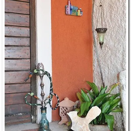 Vila Siesta * Stanici